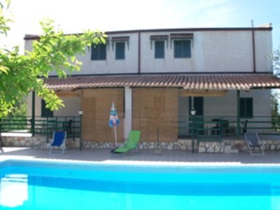 Buchen Sie günstige Haus in Altavilla Milicia