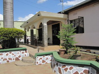 Arusha Travellers Cottage