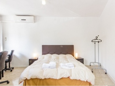 Buchen Sie günstige möbliertes Apartment in Barcelona