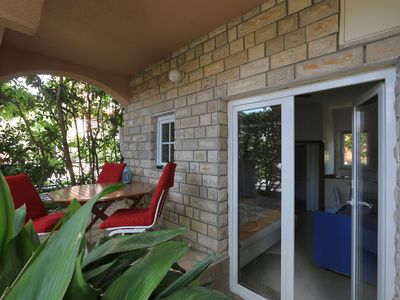 Buchen Sie günstige möbliertes Apartment in Biograd na Moru