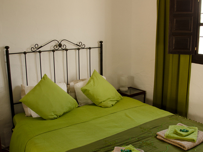 Buchen Sie günstige Pension in Comares