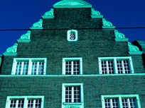 city 10 min - airport 20 min II