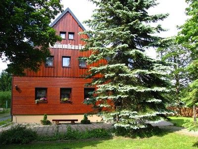 Buchen Sie günstige möbliertes Apartment in Hermsdorf