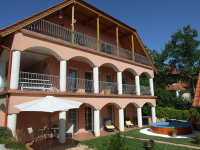 Buchen Sie günstige Ferienhaus in Heviz Nemesbük