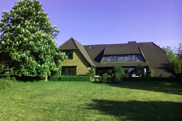 Bed and Breakfast in Hoisdorf 2