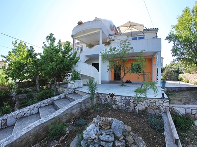 Buchen Sie günstige Ferienhaus in JEZERA