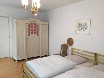 Buchen Sie günstige Wohnung in Kammeltal