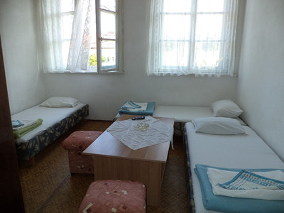 Buchen Sie günstige möbliertes Zimmer in Черноморец