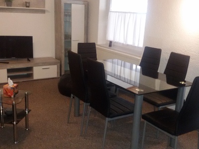 Buchen Sie günstige Wohnung in Laucha U