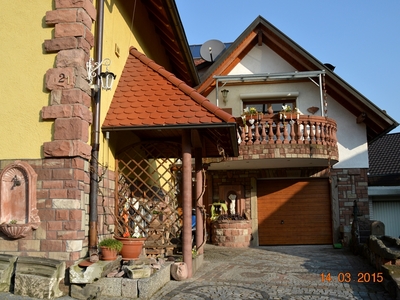 Buchen Sie günstige Wohnung in Lauf