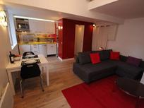 Gorgeous 2 Bedroom Apartment