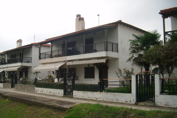 Haus in Peraía 1