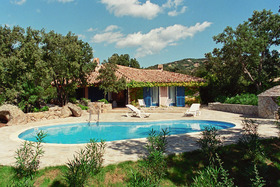 lovely house in Corsica, close to the sea