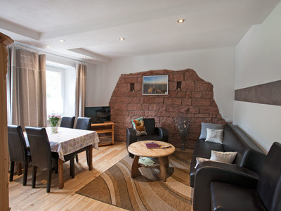 Buchen Sie günstige günstiges Ferienhaus in Rumbach