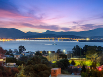 3BR Apart, Mountain &amp; Water Views, Walk to beach