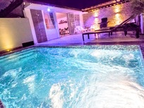 Playboys Mansion at Old Town Santo Domingo w. pool