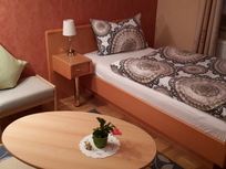 Das Gästezimmer mit modernem Bad