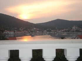 Apartment (2+1) with sea view in calm area