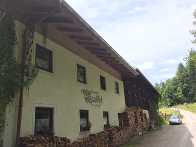 Buchen Sie günstige möbliertes Zimmer in Warngau